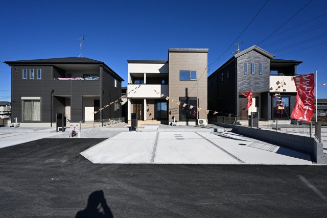 【外観】 | 太田市東別所町   ファイブイズホーム | スッキリクリアな青空に映えるエクステリア！
日当たり良好な立地です♪