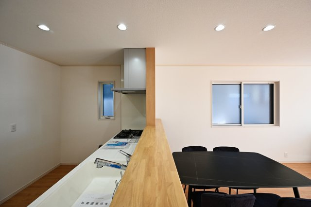 【キッチン】 | 太田市東別所町   ファイブイズホーム | 対面タイプならキッチン内にいながらご家族やお客様との会話が楽しめます