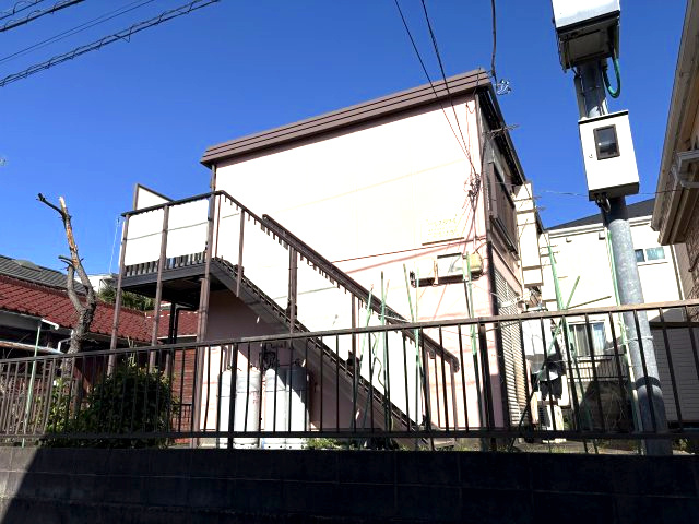 横浜市港北区仲手原１丁目のアパートの外観