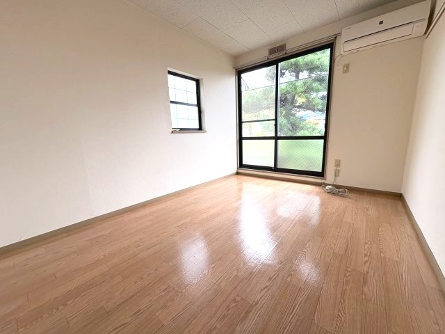 ブライトハイツの居間・リビング