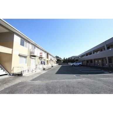 熊本市東区長嶺東５丁目のアパートの駐車場