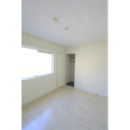 熊本市東区長嶺東５丁目のアパートの洋室