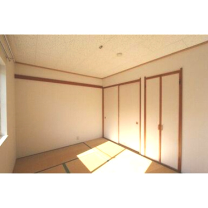 熊本市東区長嶺東５丁目のアパートの和室
