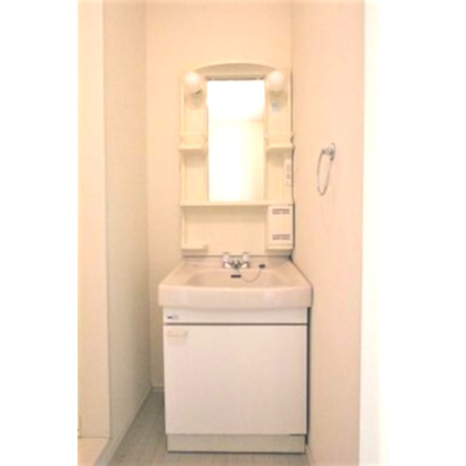 熊本市東区長嶺東５丁目のアパートの独立洗面台