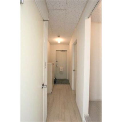 熊本市東区長嶺東５丁目のアパートの玄関