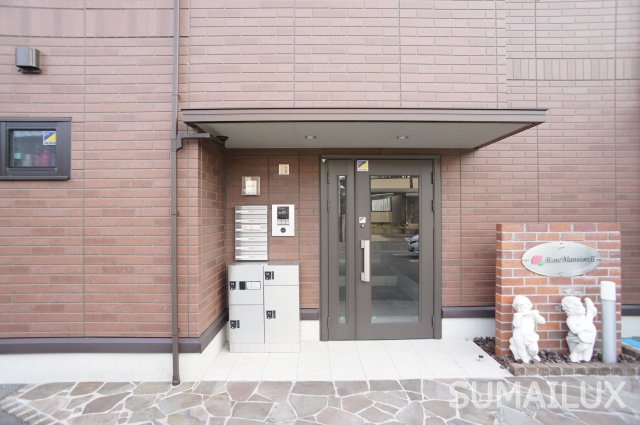 Rose MansionⅡのエントランス
