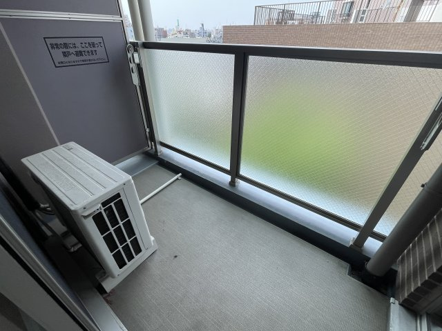 【バルコニー】 | ソリューション甲子園 | 外からの目が気にならないバルコニーで洗濯物が干せます