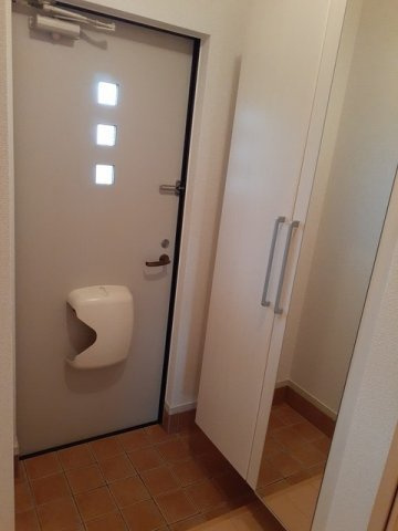 ＳＵＮ　ＦＬＯＷＥＲ　Ⅱの玄関|シンプルで使いやすい玄関です