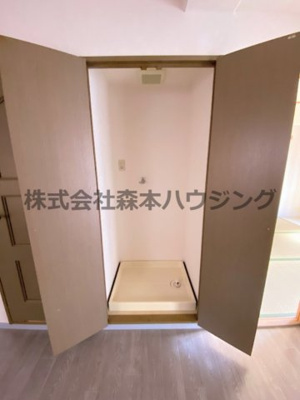 【設備】 | 　グランドヴィラ香里 | 室内洗濯機置き場です