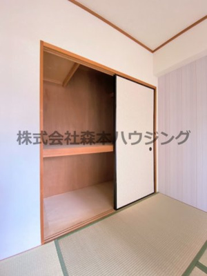 【収納】 | 　グランドヴィラ香里 | 大きなスペースがあり、収納には困りません