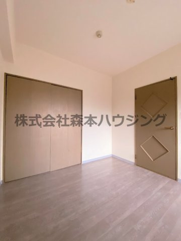 【洋室】 | 　グランドヴィラ香里 | ゆったりした洋室です