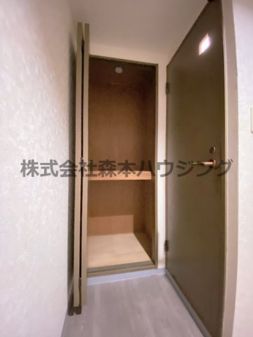 【収納】 | 　グランドヴィラ香里 | 便利な収納スペースです