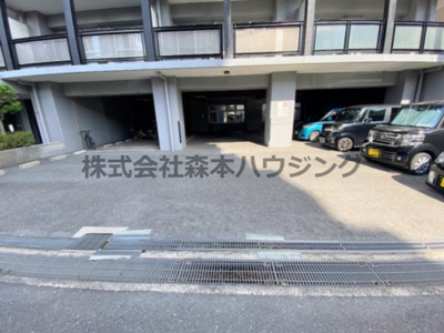 【駐車場】 | 　グランドヴィラ香里 | 駐車スペースもあります