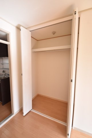 大阪市城東区蒲生２丁目の賃貸マンションの収納