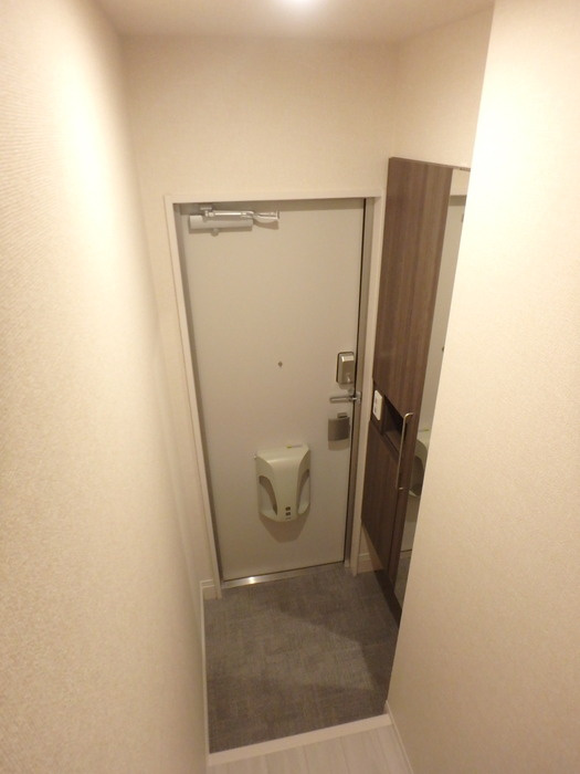 D-ROOM大館町の玄関