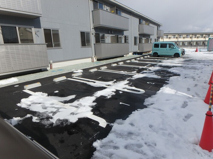 D-ROOM大館町の駐車場