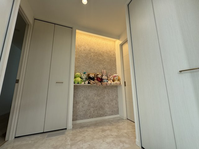 ‐三丁目不動産-　本庄市栄二丁目の玄関