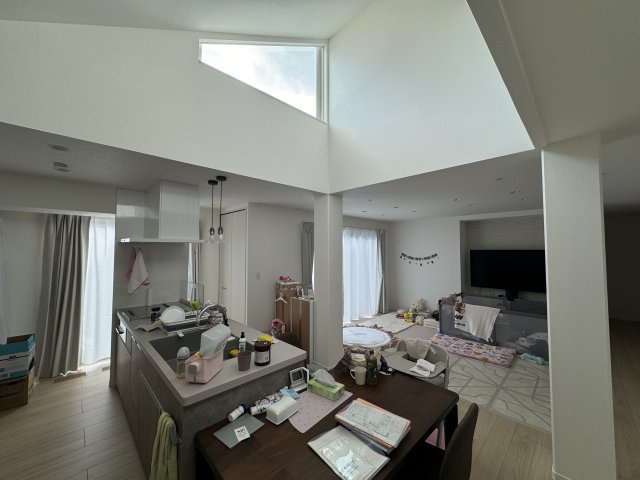 ‐三丁目不動産-　本庄市栄二丁目の居間・リビング