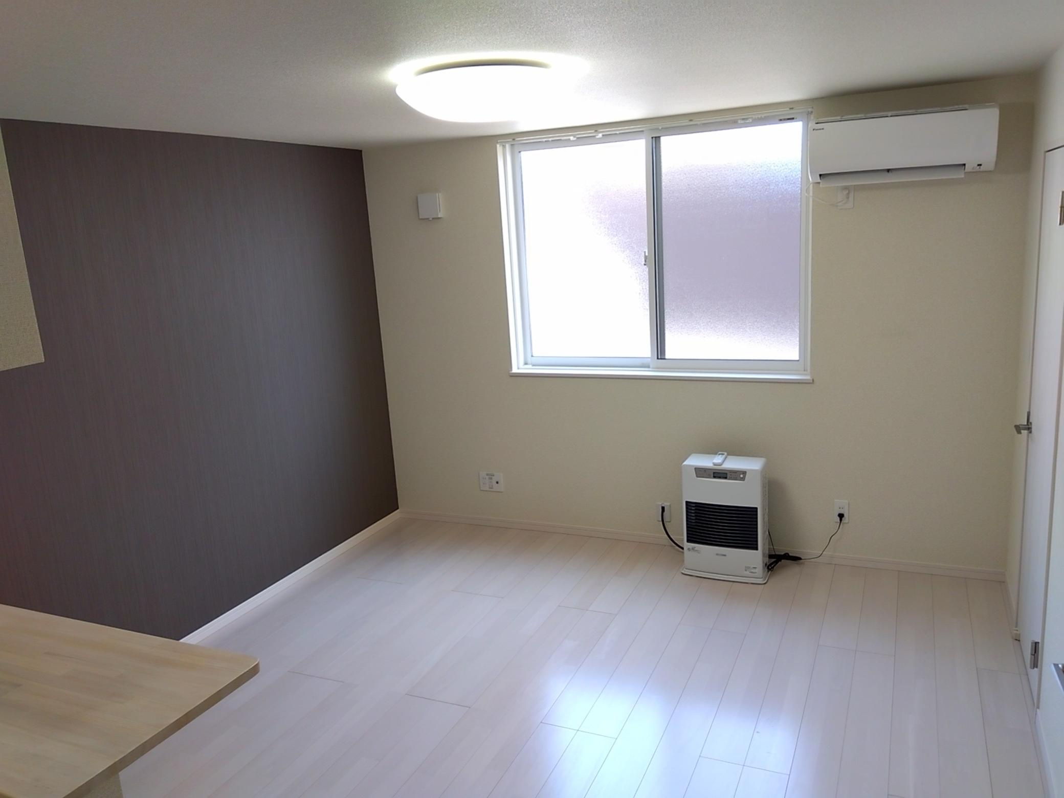 クレアージュ江陽Bの居間・リビング