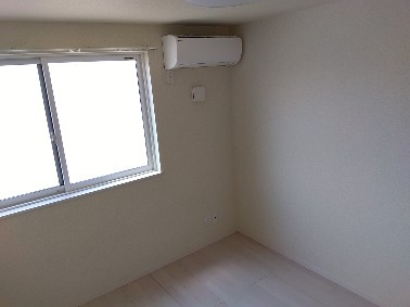 クレアージュ江陽Bの洋室