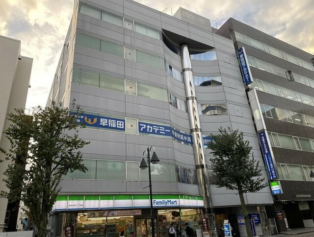 本厚木ケイビルの外観