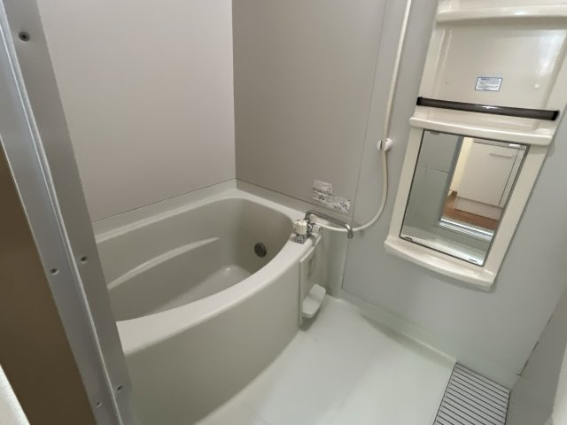 ファミールコート・Ｋ　B棟の浴室