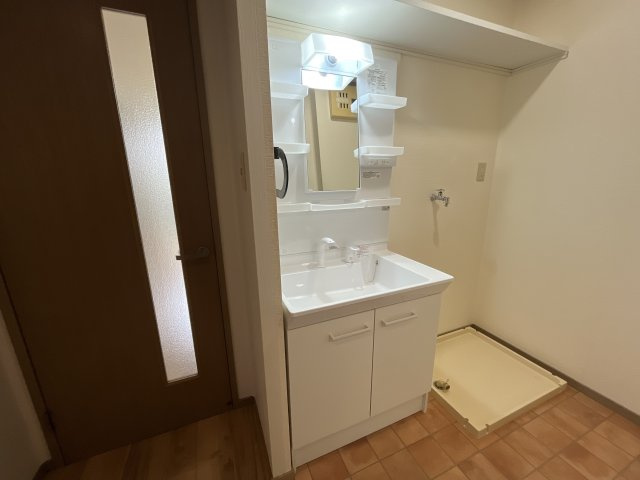 ファミールコート・Ｋ　B棟の洗面所