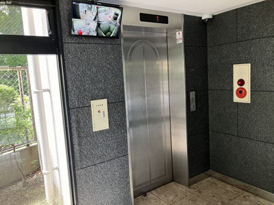 【エントランス】 | パンルネックスクリスタル箱崎