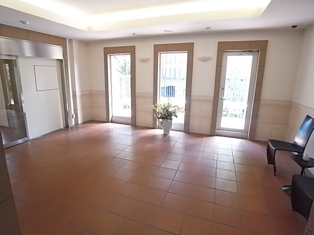 パークタワー新神戸の外観