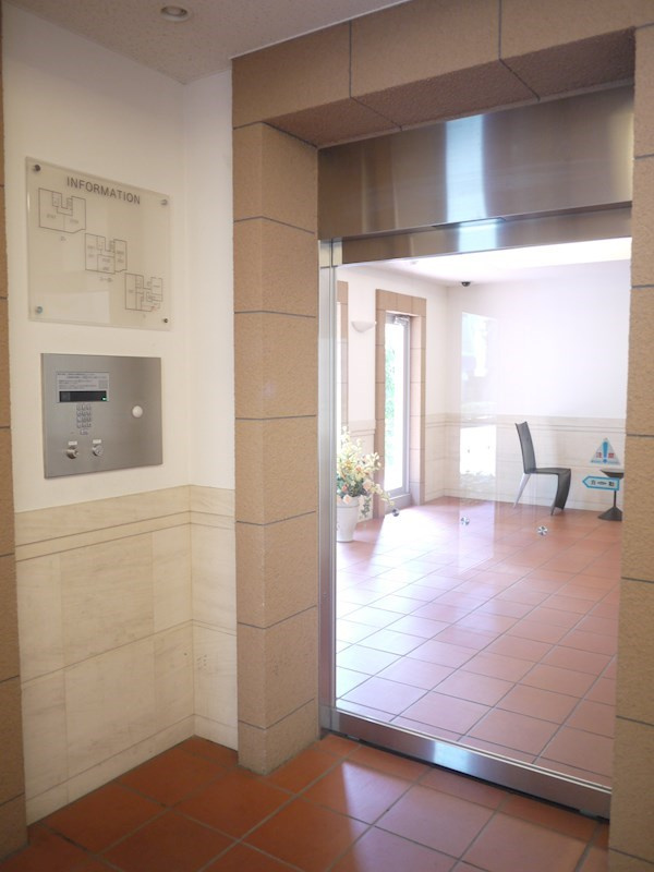 パークタワー新神戸の外観