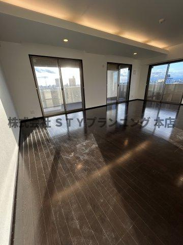 仲介手数料０円！Epoch　IKAIの居間・リビング