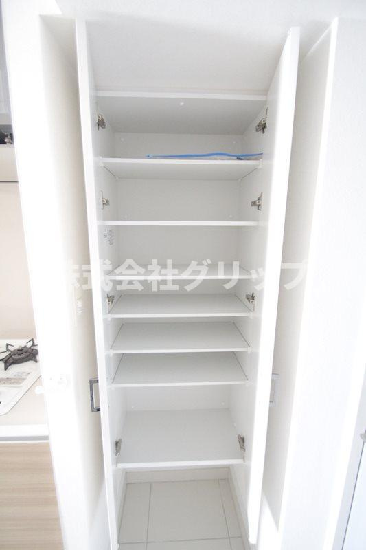 リヴシティ横濱蒔田弐番館の収納