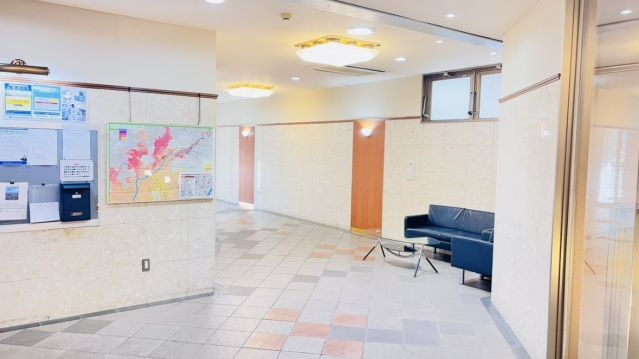 JGMロイヤルガーデン白川公園のロビー