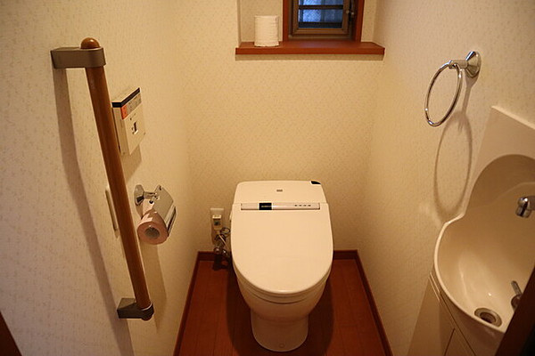 熊本市中央区南千反畑町の賃貸マンションのトイレ