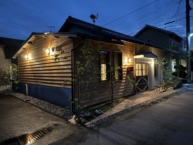 【その他共用部分】 | NOKOTANHANARE4号室 | ２４時間見守り機能付きの監視カメラと夜も明るい照明で遅くまでの作業も安心ですね♪