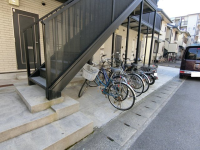 【駐車場】 | エステートピア板宿 | 駐輪場