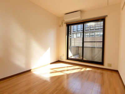 【居間・リビング】 | エステートピア板宿 | 室内