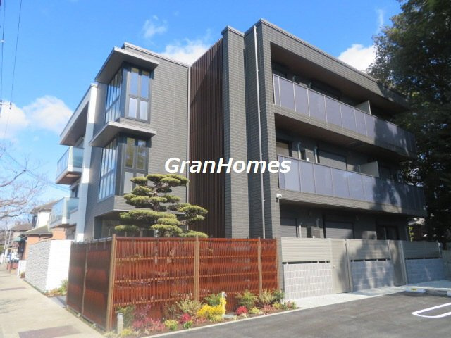 シャーメゾン　ファーイースト英賀保の外観