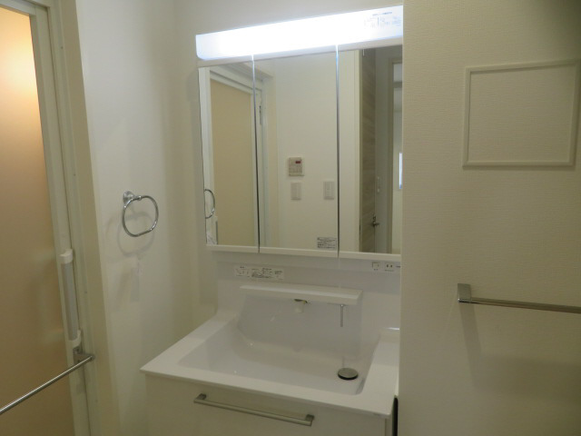 シャーメゾン　ファーイースト英賀保の洗面所