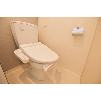 【トイレ】 | エスリード新大阪NORTH | 物件の画像8