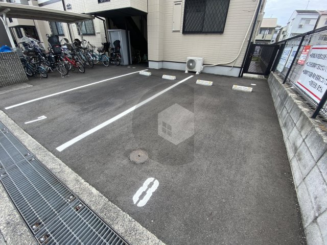 ステーブル八番の駐車場