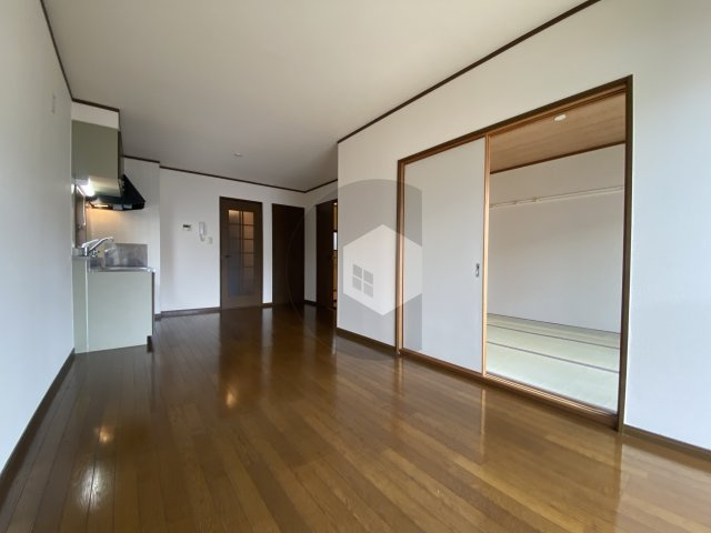 ステーブル八番の居間・リビング