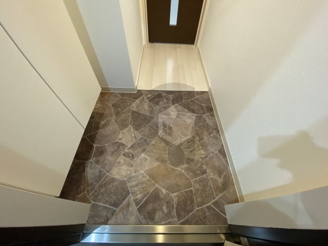 グローリア西昇の玄関