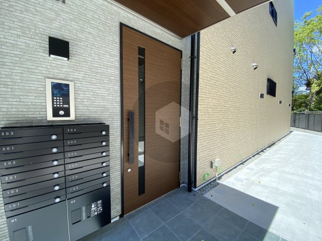 badge tomoi Est4のエントランス