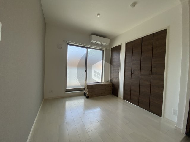 F asesia Ameniteの子供部屋