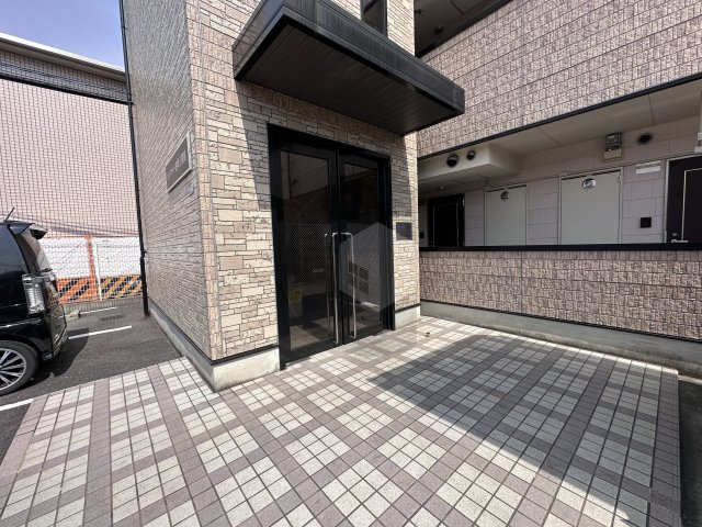 リバーサイド金岡2番館のエントランス