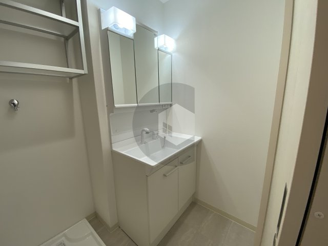 クリエオーレ菱江2の独立洗面台