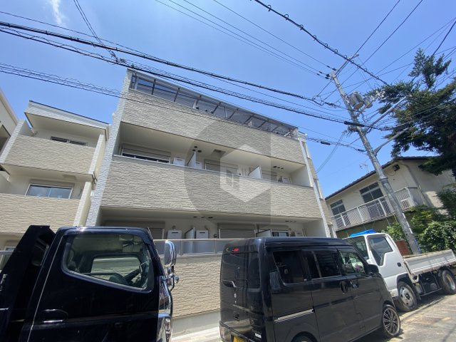 クリエオーレ菱江2の外観