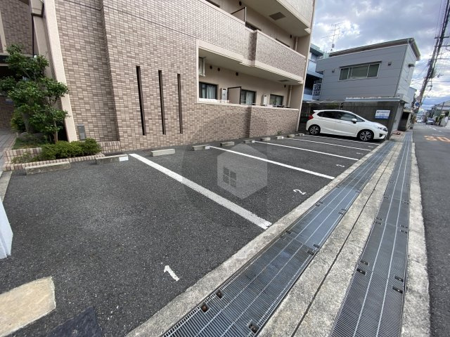 アーバンテラスの駐車場