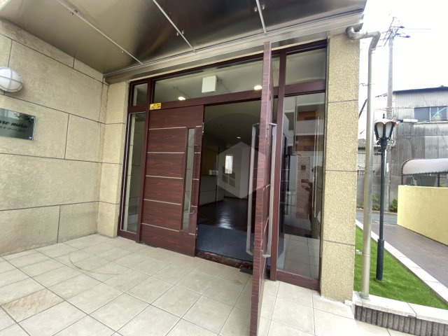 エステマール弥刀のエントランス